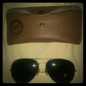 Authentic 1960s Vintage Ray Ban Aviator Sunglasses